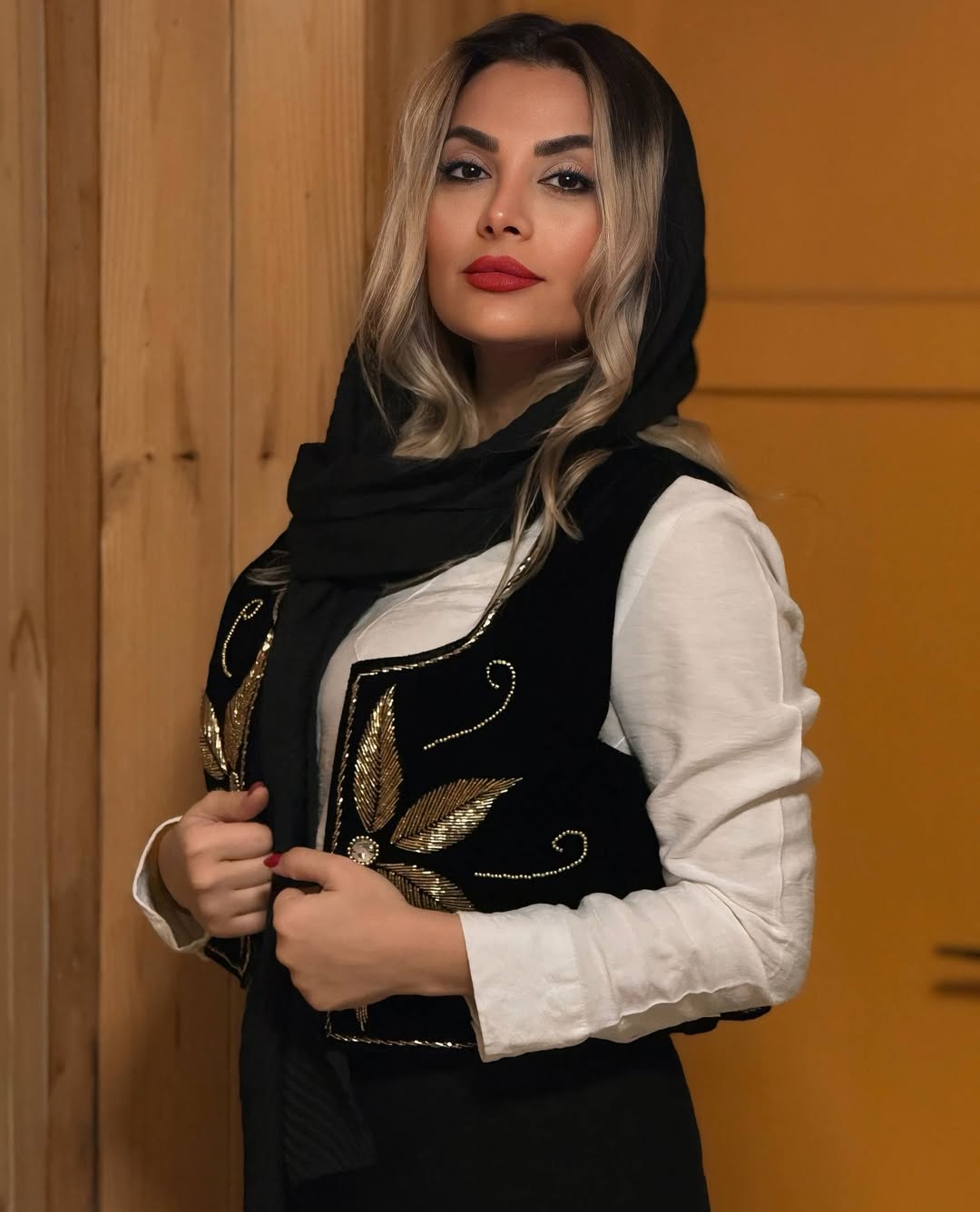 مونا