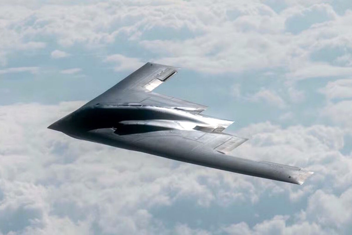 ناپدید شدن مرموز B-2 | پدافند ایران بمب‌افکن B-2 را شکار کرد؟
