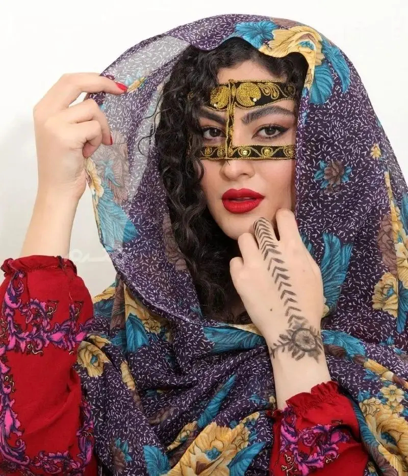 مریم مومن