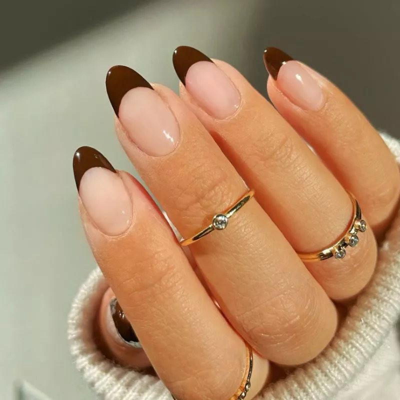 مدل ناخن فرنچ قهوه ای