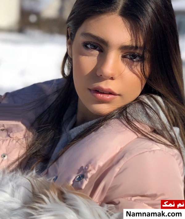 زندگی شخصی نهال لادنی خواننده ایرانی