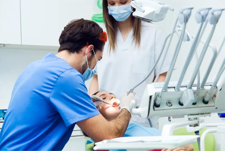شرایط پرداخت هزینه دندانپزشکی اقساطی چگونه است؟