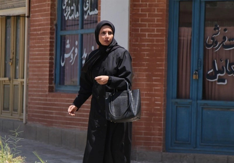 شبنم قلی‌خانی