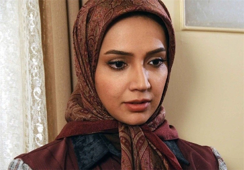 شبنم قلی‌خانی
