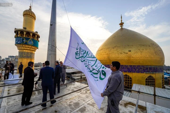 آذین بندی حرم مطهر امیرالمومنین (ع) در آستانه ولادت حضرت زهرا(س)/عکس