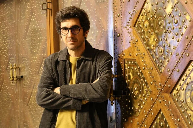 دنبال رویاهایم می‌دوم هرچند می‌دانم که محقق نمی‌شوند