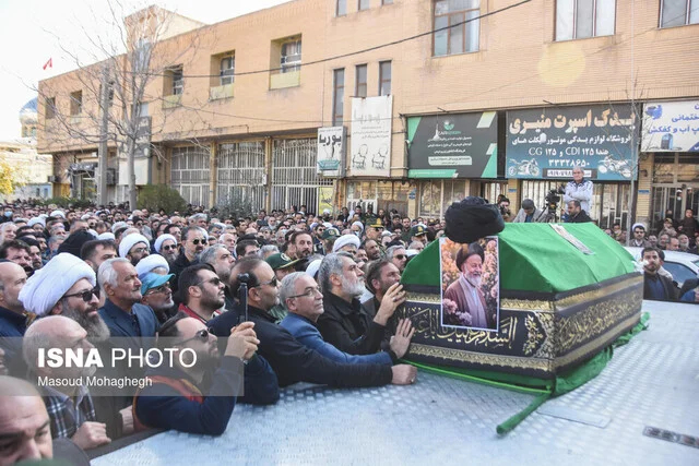 پیکر آیت‌الله شاهچراغی در سمنان تشییع شد
