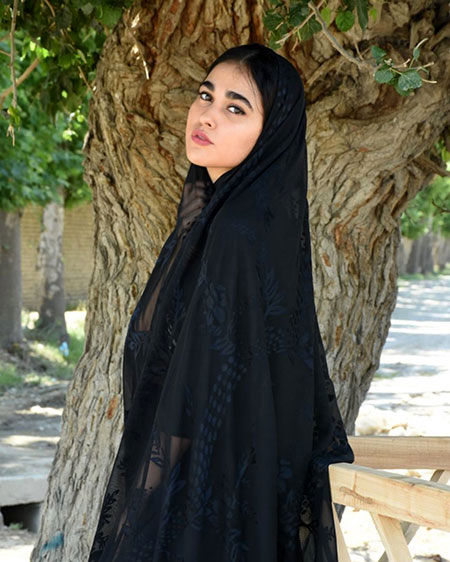 آدرینا صادقی سن, آدرینا صادقی بازیگر اینستا, عکس جدید آدرینا صادقی