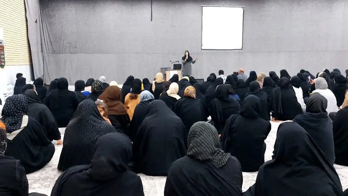 معاون فرماندار تنگستان: مدیریت هوشمند فضای مجازی در خانواده‌ ضروری است