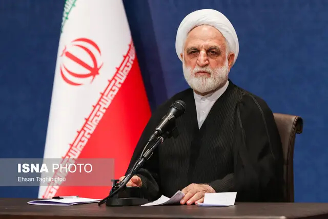اخبار سیاسی ۸دی؛ هشدار درباره جنگ روانی در بازار ارز/تکذیب ابقاء رئیس‌کل بانک مرکزی