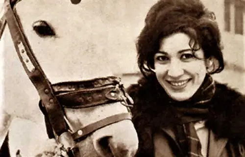 استایل فروغ فرخزاد