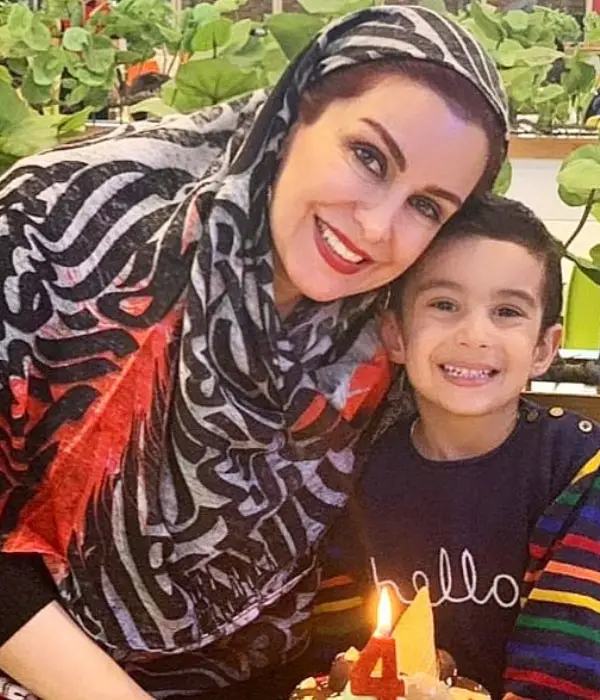 بیوگرافی ماه چهره خلیلی