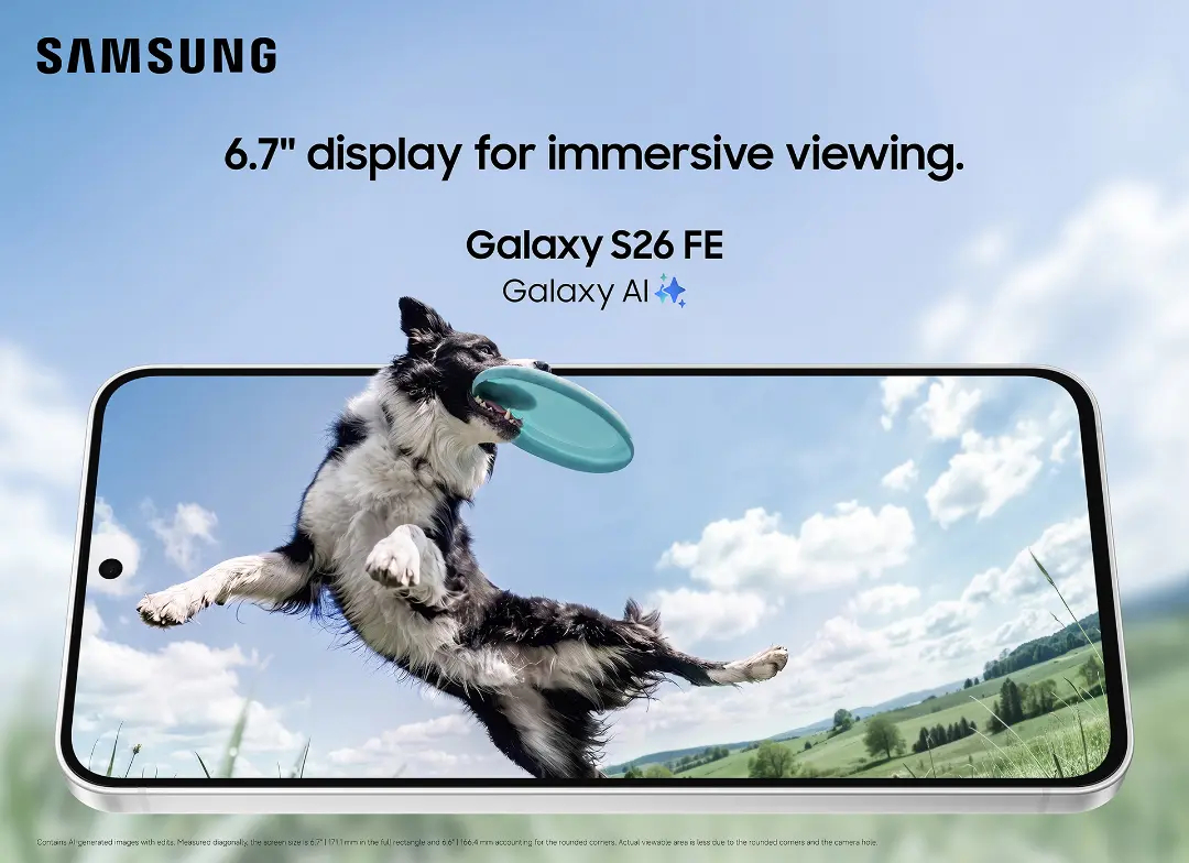نمایشگر ۶.۷ اینچی گوشی گلکسی S26 FE (Galaxy S26 FE) با تصویر سگ در حال بازی