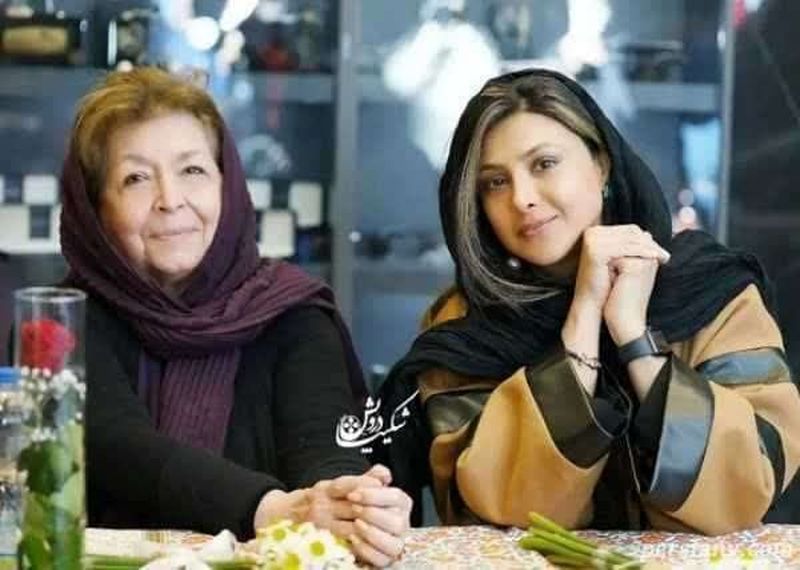 بازیگر معروف و مادرش