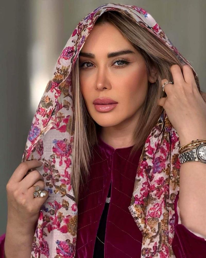 بیوگرافی سارا منجزی پور