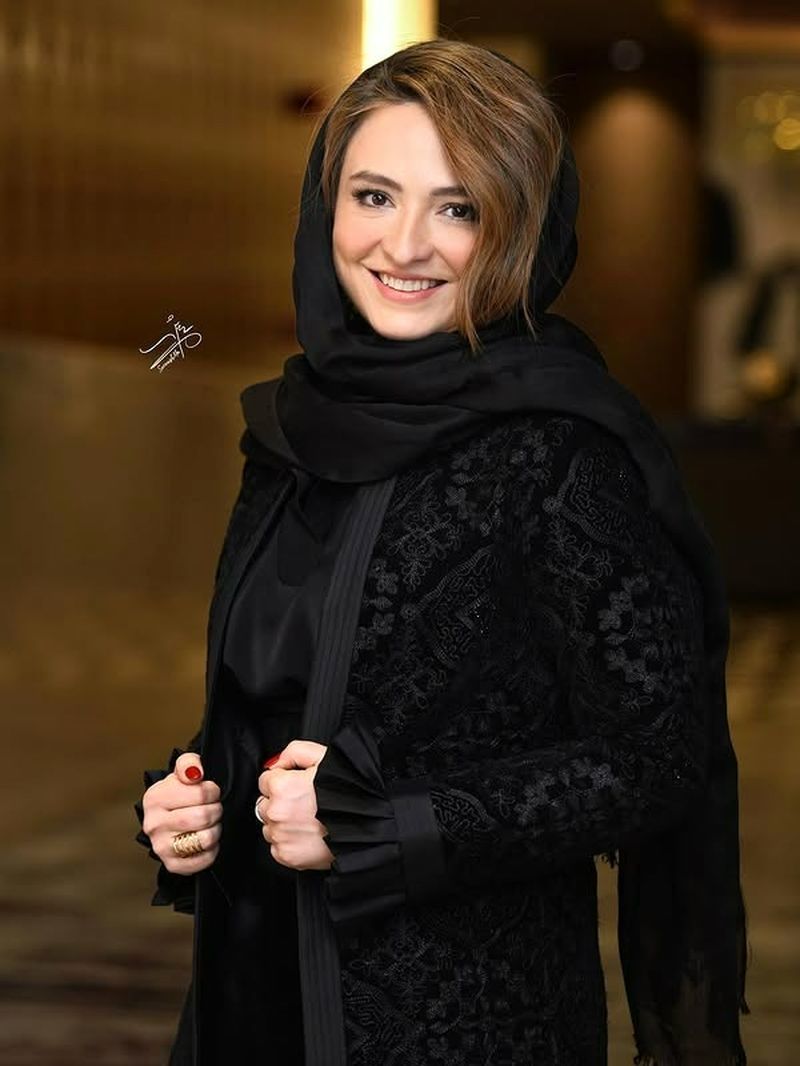 گلاره عباسی