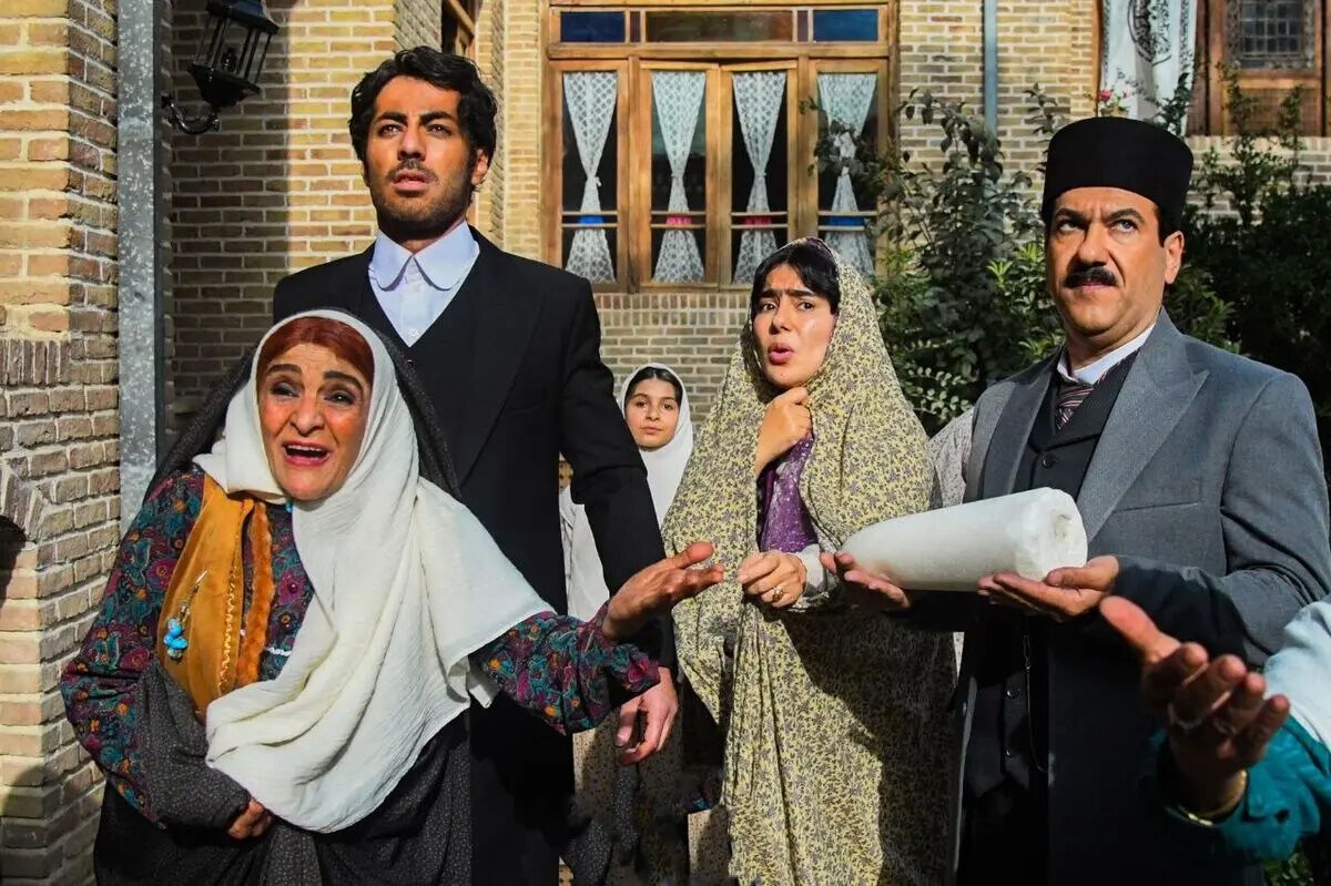 بیوگرافی گلاب آدینه مادر رحیم نجار و مادرشوهر محبوبه در بامداد خمار 