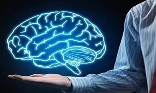 چگونه آموزش خانواده‌ها، مراقبت بیماران روانی را در خانه متحول می‌کند؟