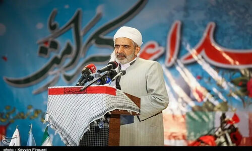 انتقاد تند امام جمعه سنندج به قمار تخته‌نرد در شب یلدا؛ هشدار درباره تبعات خانوادگی