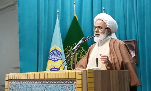 امام جمعه کرمانشاه هشدار داد: تلاش عده‌ای داخلی بازیچه دشمن برای اختلاف‌افکنی!