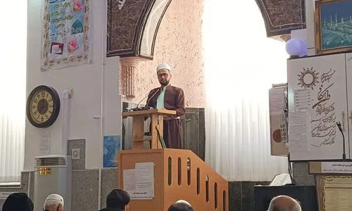 ماموستا آداک از بازاریان خواست در شب چله با انصاف معامله کنند؛ راز موفقیت در همبستگی خانوادگی چیست؟