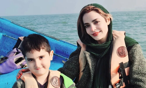 سپیده خداوردی در ساحل لاکچری با استایل خاص؛ پسرش چقدر بزرگ شده؟