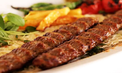 رازهای پنهان طرز تهیه کباب کوبیده رستورانی که در خانه نمی‌دانستید!