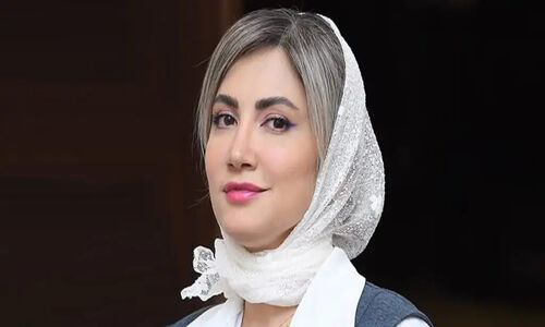 راز درخشش سمیرا حسینی در بلندترین شب سال با میکاپ گرم و جذاب!