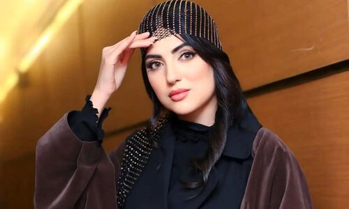 استقبال متفاوت هلیا امامی از سال نو میلادی با سلفی جذاب کنار بابانوئل!