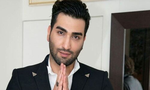 شام عاشقانه حسین تهی و همسر دهه هشتادی‌اش؛ عجب ته‌چین مرغی پخته کد بانو