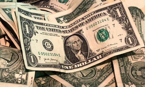 پیش‌بینی قیمت دلار و یورو امروز ۱۵ آبان