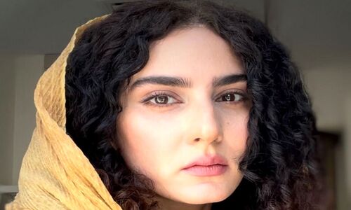 رونمایی از چهره جدید «الهه خادمی» غزال سریال مستوران در واقعیت / بیرون قاب تلویزیون چقدر جذاب تره…