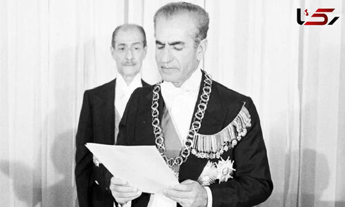 لحظه‌ای که تاریخ زنده شد؛ محمدرضا پهلوی و فرح در فرودگاه مهرآباد خرداد ۵۷