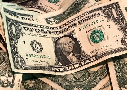 قیمت دلار امروز چهارشنبه ۵ آذر ۱۴۰۴ / عبور دلار از مرز ۱۱۴ هزار تومان
