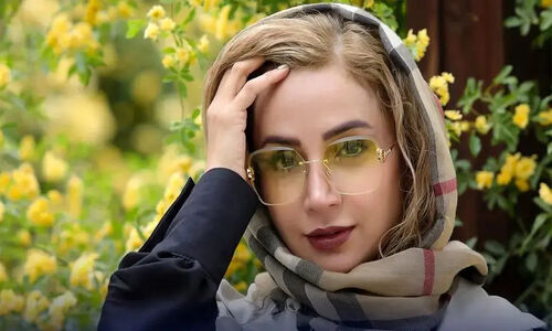 آلبوم تولد شبنم قلی‌خانی، خواهر زیبایش و شباهت دوخواهر با مادرشان