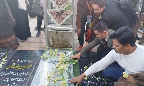 هنرمندان ایرانی و جهان گرد هم آمدند تا راز ماندگاری سپهبد سلیمانی و شهدای کرمان را فاش کنند