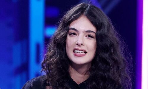 سفر در زمان؛ «دوا کسل، دختر مدل مونیکا بلوچی» در ۱۶ سالگی؛ سال ۱۳۹۹