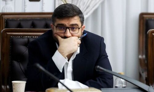 سانحه دردناک خانواده معاون رئیس‌جمهور در گرمسار؛ همسر جان‌باخته و ۴ نفر مصدوم شدند