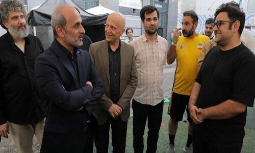 دیدار رئیس صدا و سیما با اکبر عبدی و عوامل سریال سبزواران + عکس