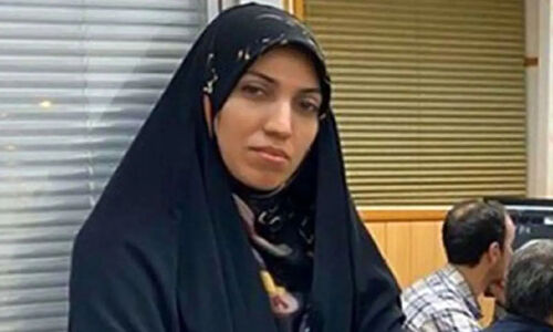 واکنش جنجالی آمنه‌سادات ذبیح‌پور؛ دستور بازداشت روزنامه‌نگاران در ویدئویی جنجالی!