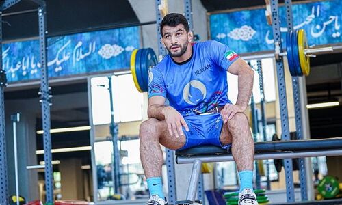 حسن یزدانی در نبردی نفس‌گیر با تانک روسی؛ لیگ کشتی به اوج هیجان رسید!