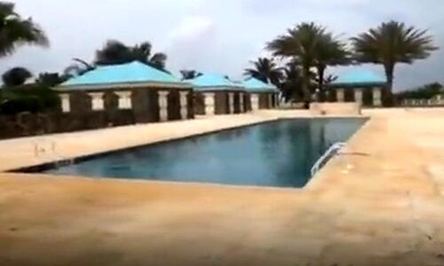 اولین تصاویر تکان‌دهنده از جزیره مرموز جفری اپستین لو رفت!