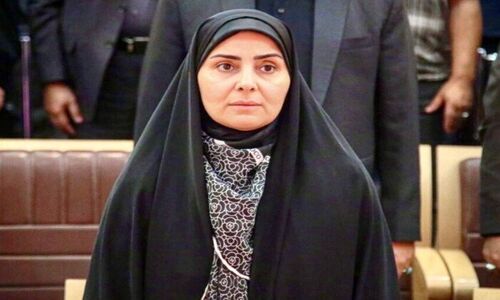 دیدار صمیمانه وزیر راه با خانواده‌های گرانقدر شهدای دفاع مقدس؛ لحظاتی پر احساس و غرورآفرین