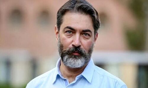 رقص و آواز بی‌نظیر پارسا پیروزفر همراه مادر جوانش که حیرت همه را برانگیخت!