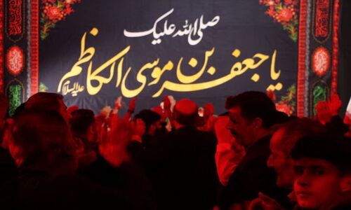شامگاه محزون در پیشوا؛ مراسم عزاداری ویژه امامزاده جعفر بن موسی الکاظم(ع) به یاد شهادت جانسوز برگزار شد