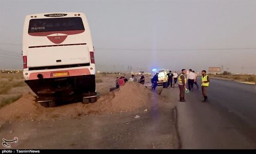واژگونی وحشتناک اتوبوس در کمربندی شرقی کرمانشاه؛ 25 مصدوم در بامداد سرد آذرماه