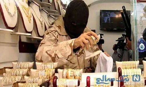 ۱۲ سال فرار با هویت جعلی؛ سارق مسلح طلافروشی لردگان در خرمشهر دستگیر شد!