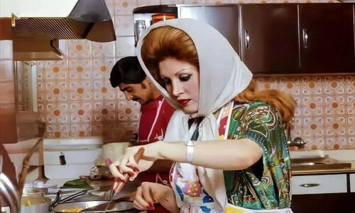 نگاهی شگفت‌انگیز به دکوراسیون شیک خانه مهستی در تهران ۵۰ سال پیش!