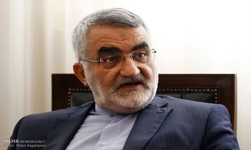 بروجردی: تحریم ویزای تماشاگران ایرانی توسط آمریکا، نقض آشکار اصول دیپلماتیک است!