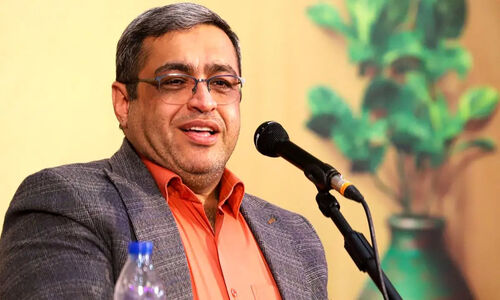 سعید عزیزی: راز طلایی یک شاخه گل برای دل‌بردن خانم‌ها در روز زن که هیچ‌کس نمی‌داند!
